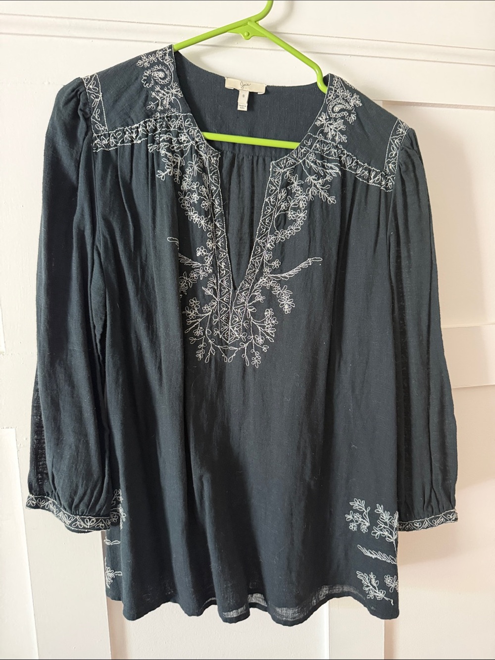 Joie Embroidered Peasant Blouse in Navy with White Stitching size S